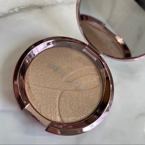 Becca Opal Highlight NWT
